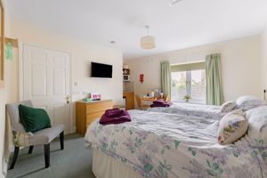 Guest Suite- click for photo gallery